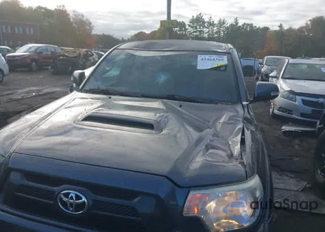 2015 Toyota Tacoma Base V6 из США, поврежденный, VIN 3TMLU4EN0FM171849